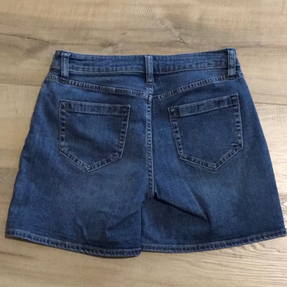 Cremieux Jean Shorts Size 2 - Picture 2 of 7
